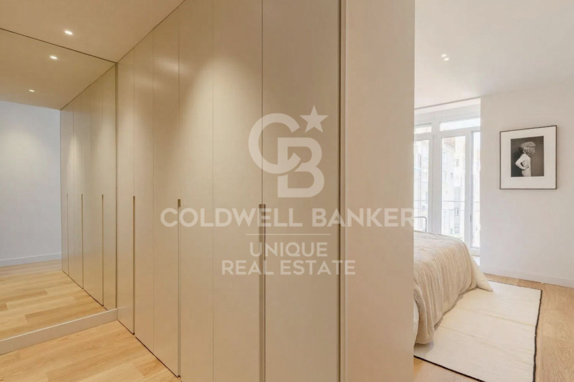 Renovated exterior flat with terrace, garage and storage room in Recoletos, Madrid