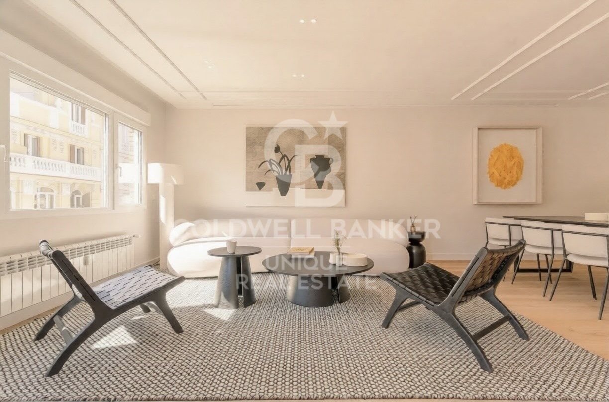 Renovierte Außenwohnung mit Terrasse, Garage und Abstellraum in Recoletos, Madrid