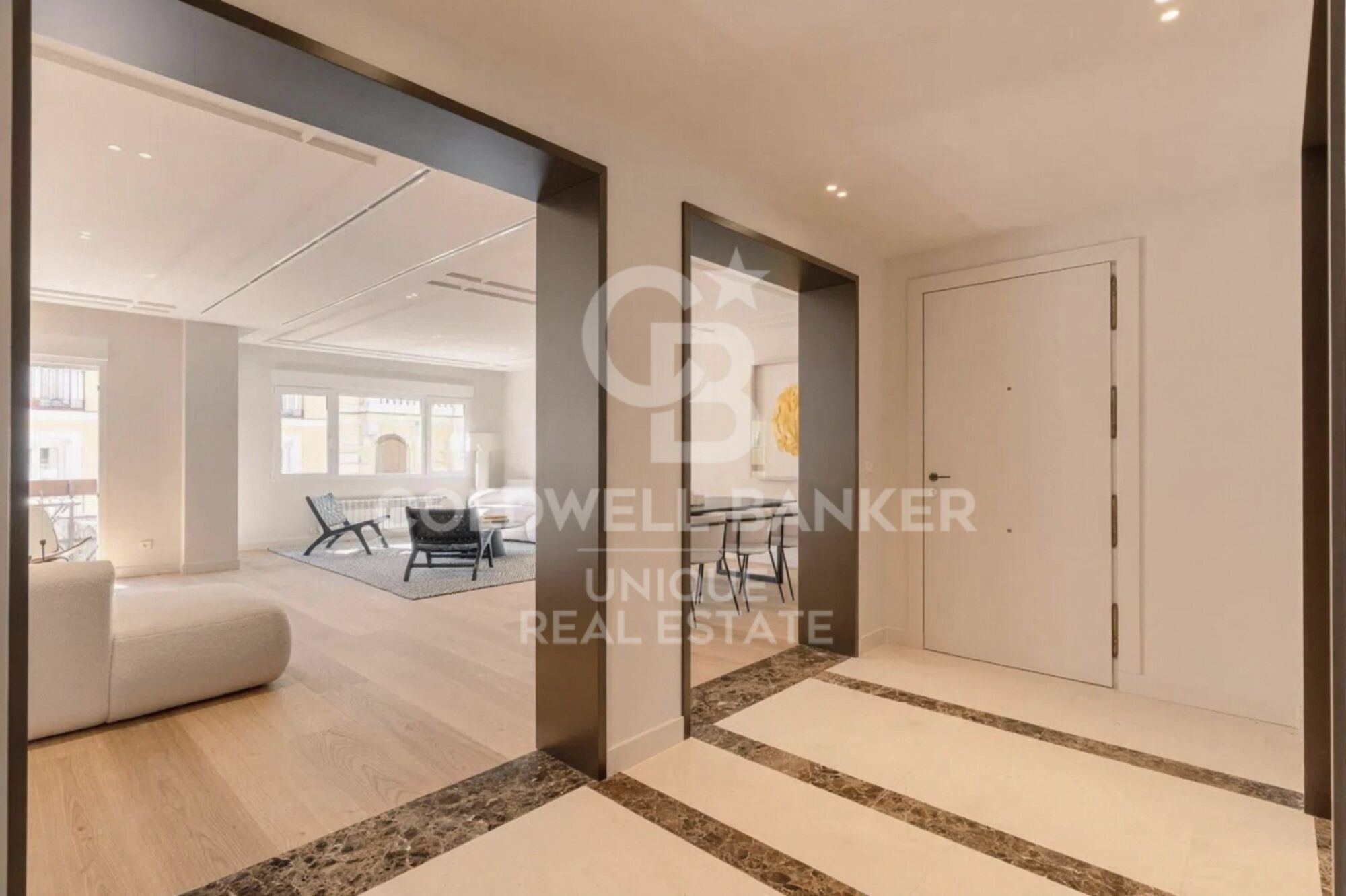 Appartement extérieur rénové avec terrasse, garage et débarras à Recoletos, Madrid