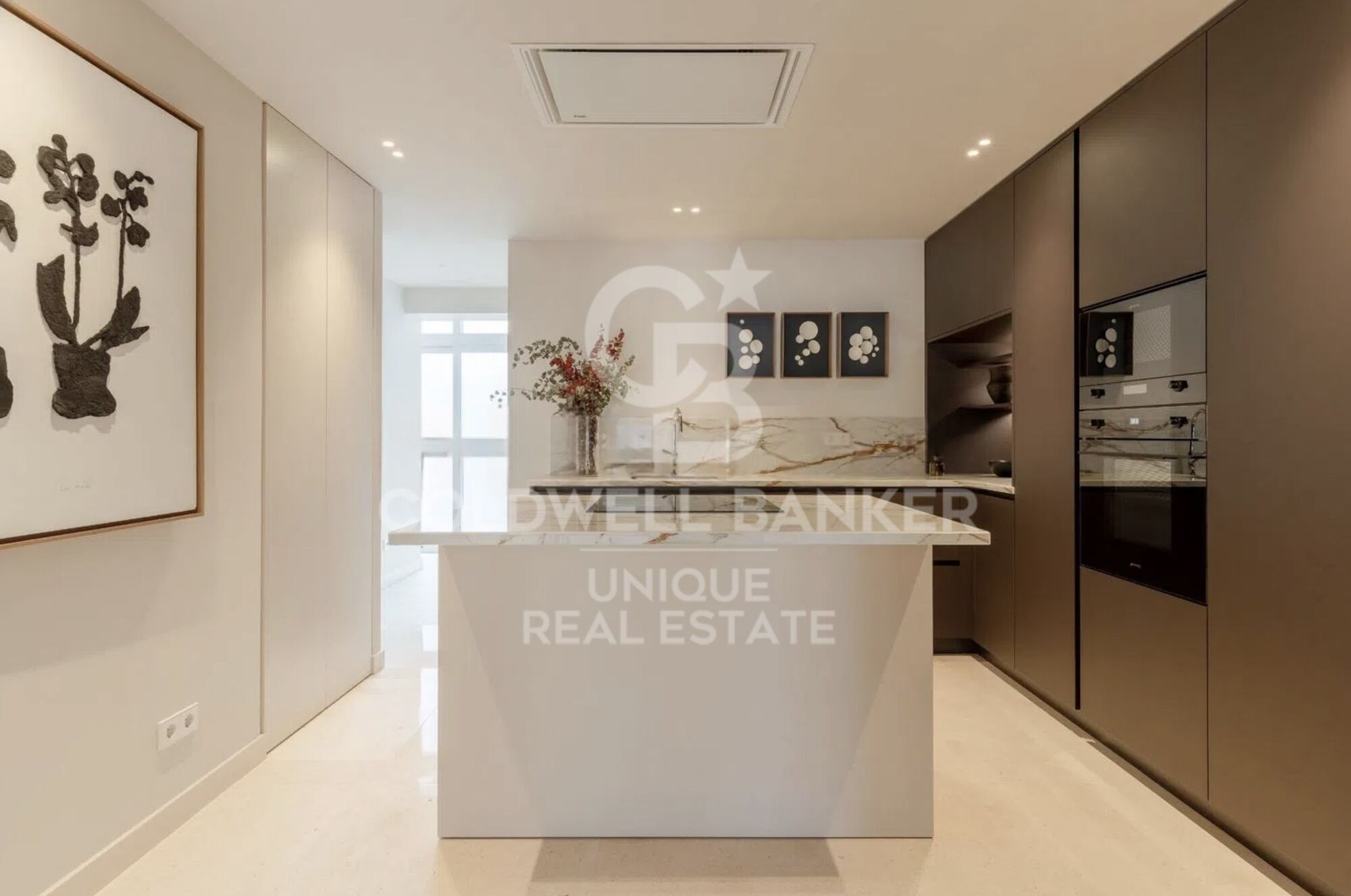 Appartement extérieur rénové avec terrasse, garage et débarras à Recoletos, Madrid
