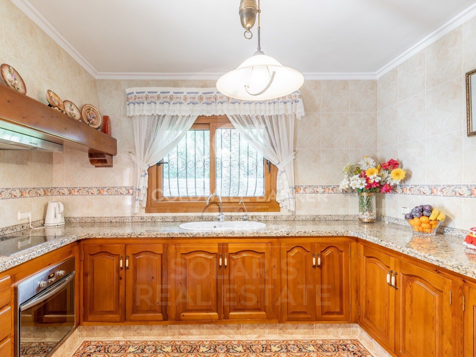Elegante Villa con jardín