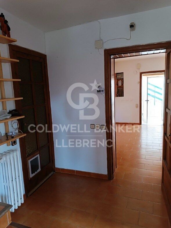House with land, 2 fincas, rented for sale in Vallvidrera