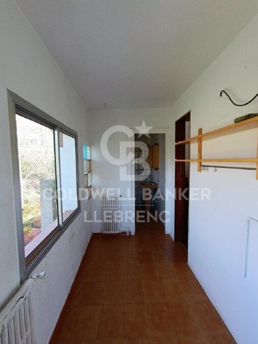 House with land, 2 fincas, rented for sale in Vallvidrera