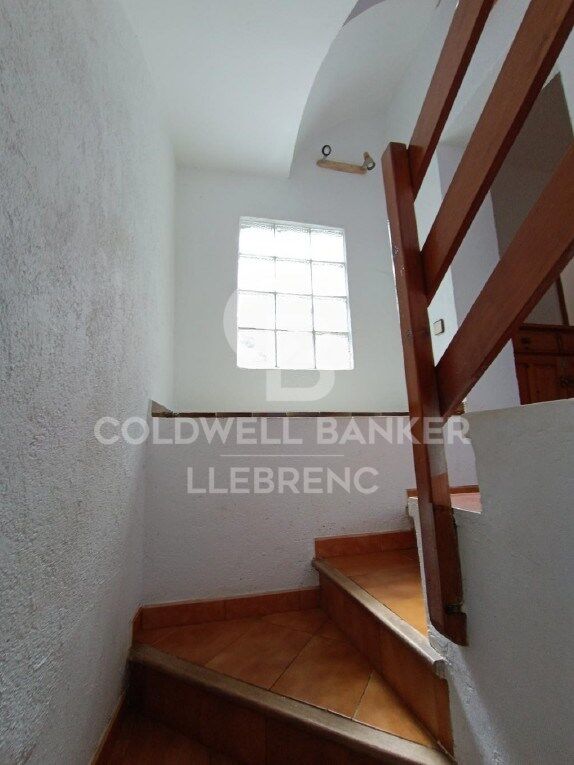 Maison avec terrain, 2 fincas, louée à la vente à Vallvidrera