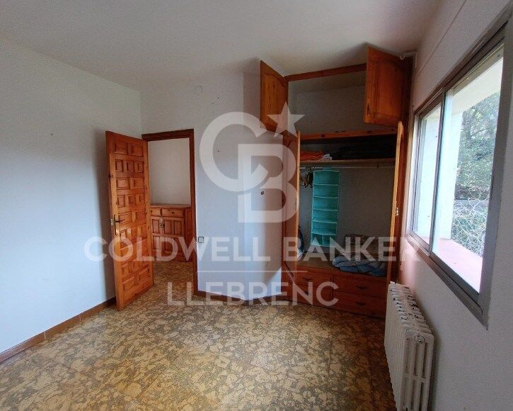 Maison avec terrain, 2 fincas, louée à la vente à Vallvidrera