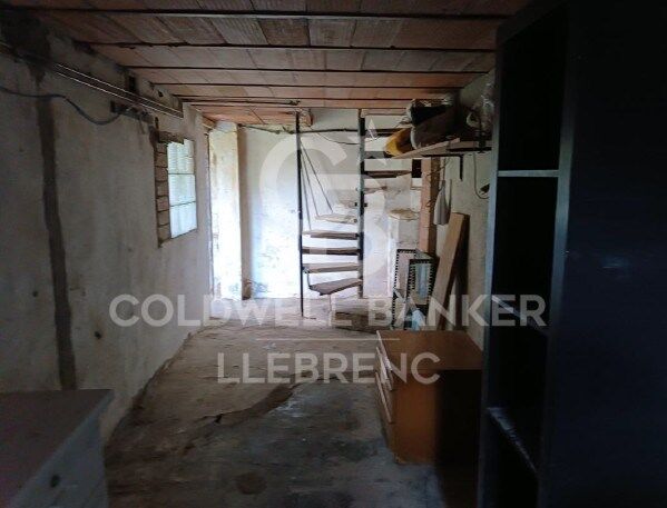 Maison avec terrain, 2 fincas, louée à la vente à Vallvidrera