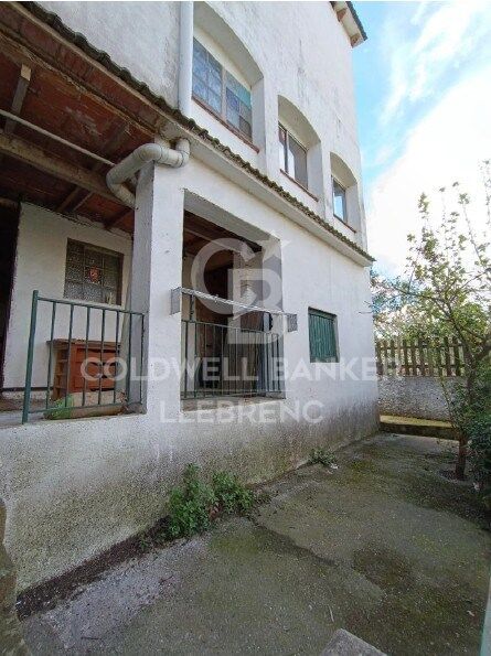 Maison avec terrain, 2 fincas, louée à la vente à Vallvidrera