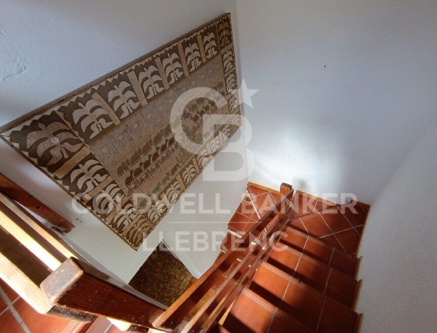 House with land, 2 fincas, rented for sale in Vallvidrera