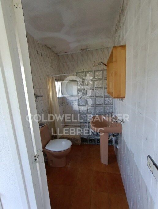 House with land, 2 fincas, rented for sale in Vallvidrera