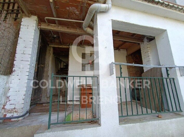 House with land, 2 fincas, rented for sale in Vallvidrera