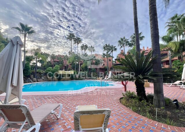 Exclusivo apartamento en alquiler en Urbanización La Alzhambra- Puerto Banús