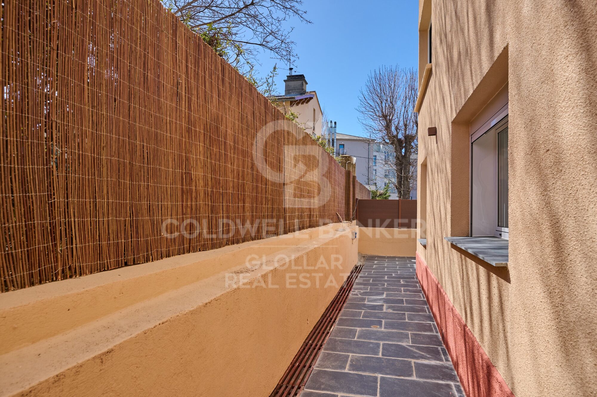 Apartment 4 Bedrooms Sale Osséja