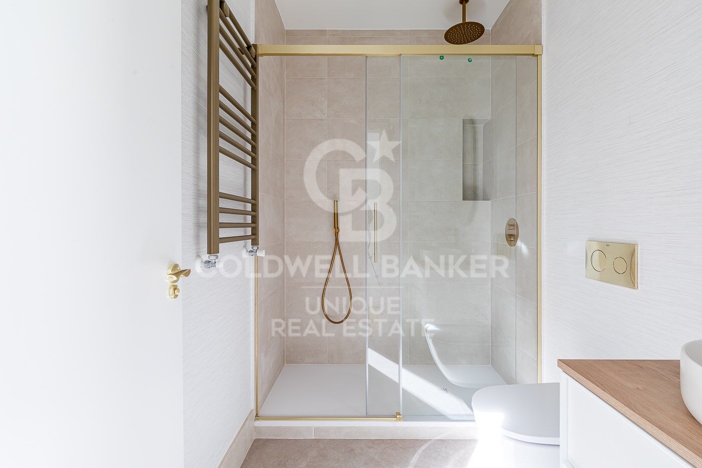 Piso exterior reformado en Malasaña, Madrid