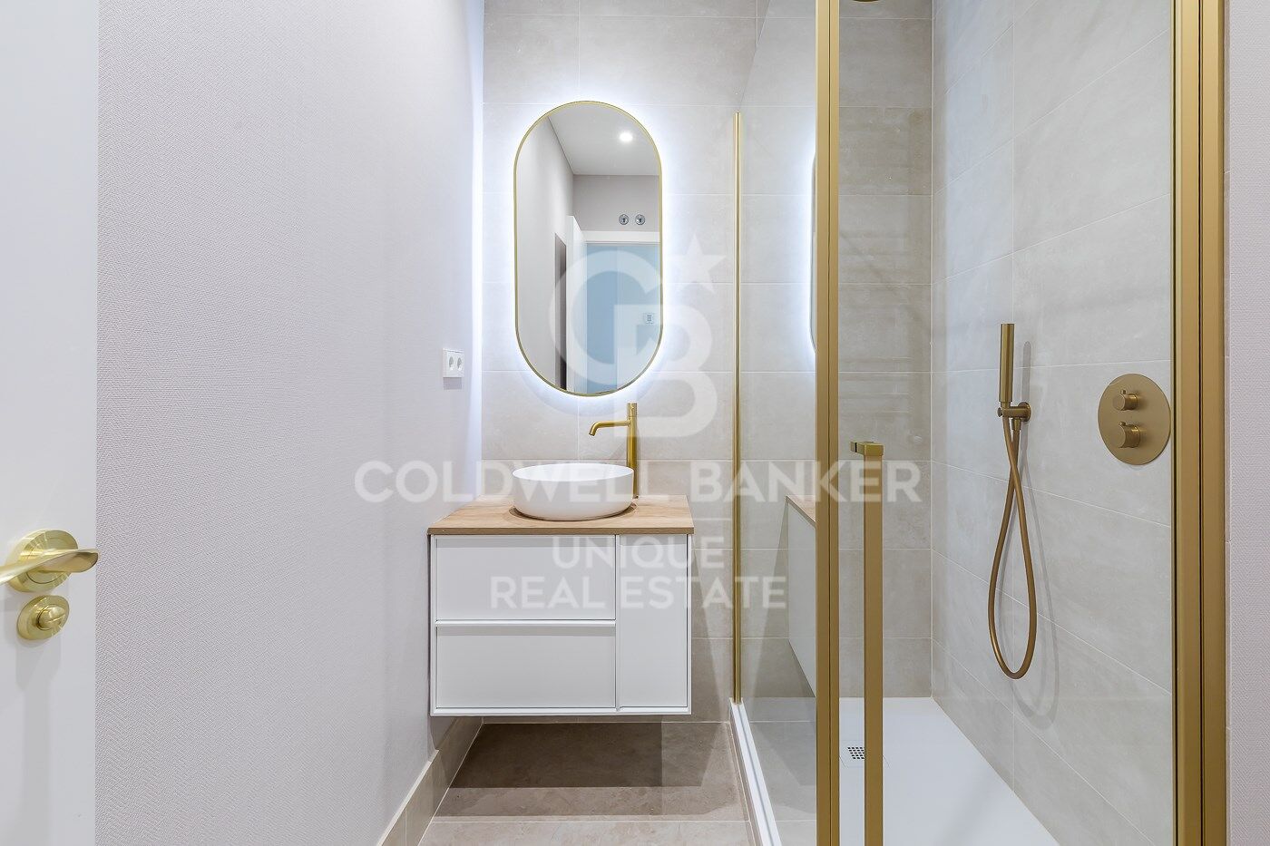 Piso exterior reformado en Malasaña, Madrid