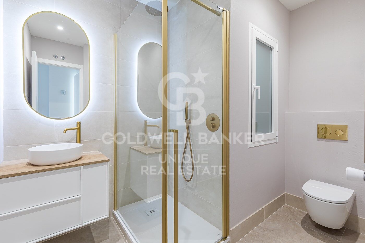 Piso exterior reformado en Malasaña, Madrid