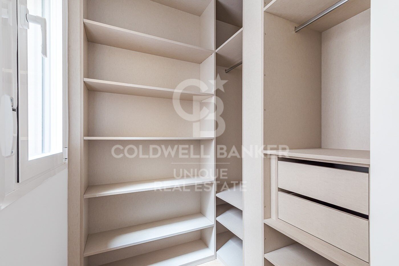 Piso exterior reformado en Malasaña, Madrid