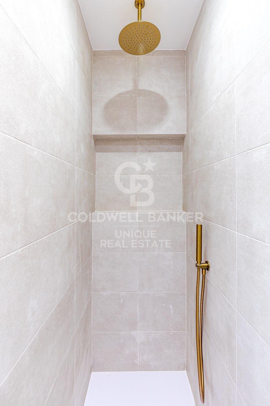 Piso exterior reformado en Malasaña, Madrid