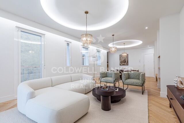 Piso exterior reformado en Malasaña, Madrid