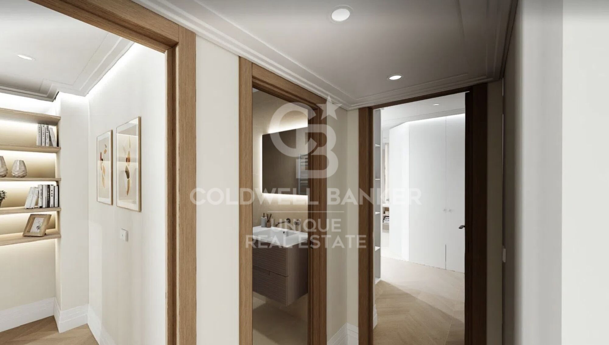 Renovated exterior flat with garage and storage room in Trafalgar, Madrid