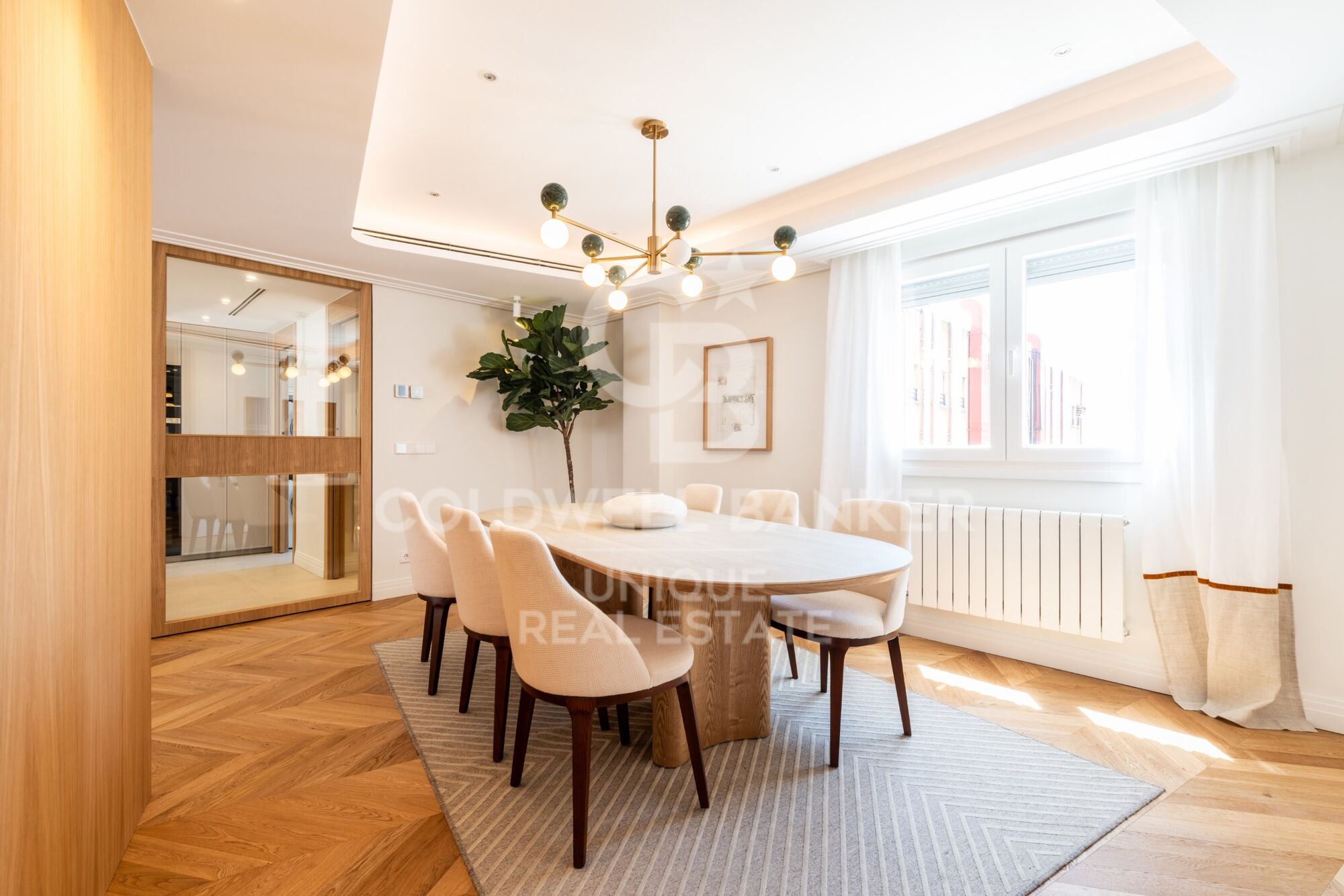 Appartement extérieur rénové avec garage et débarras à Trafalgar, Madrid