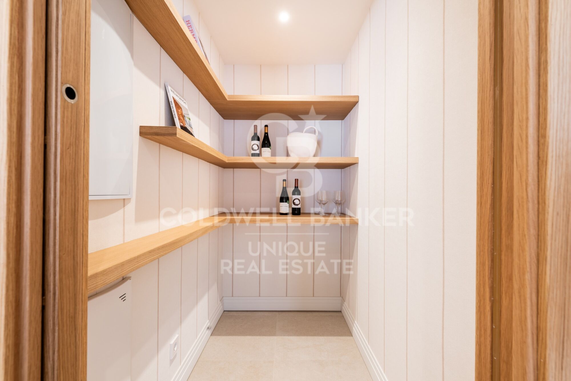 Renovated exterior flat with garage and storage room in Trafalgar, Madrid