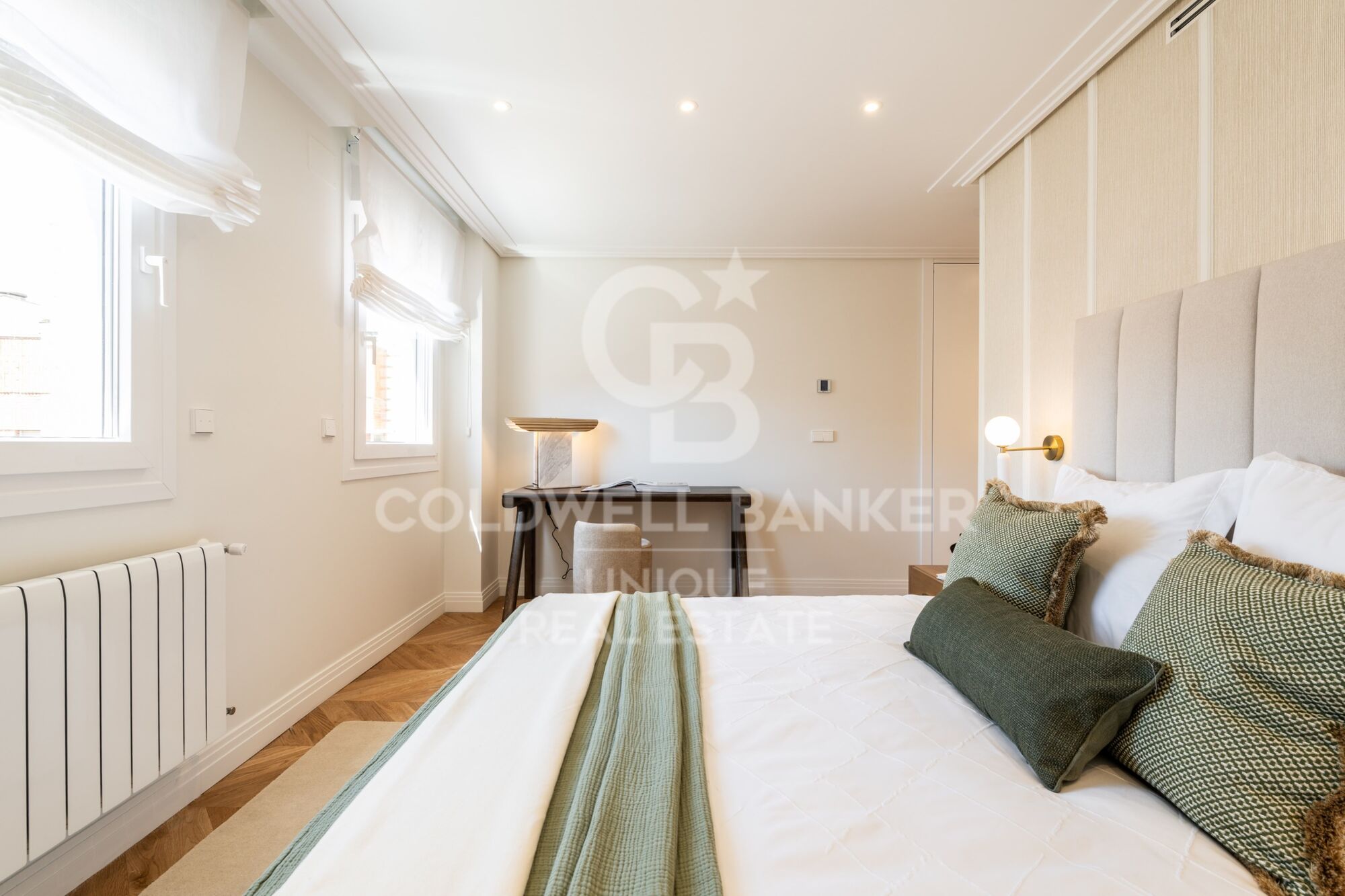Renovated exterior flat with garage and storage room in Trafalgar, Madrid