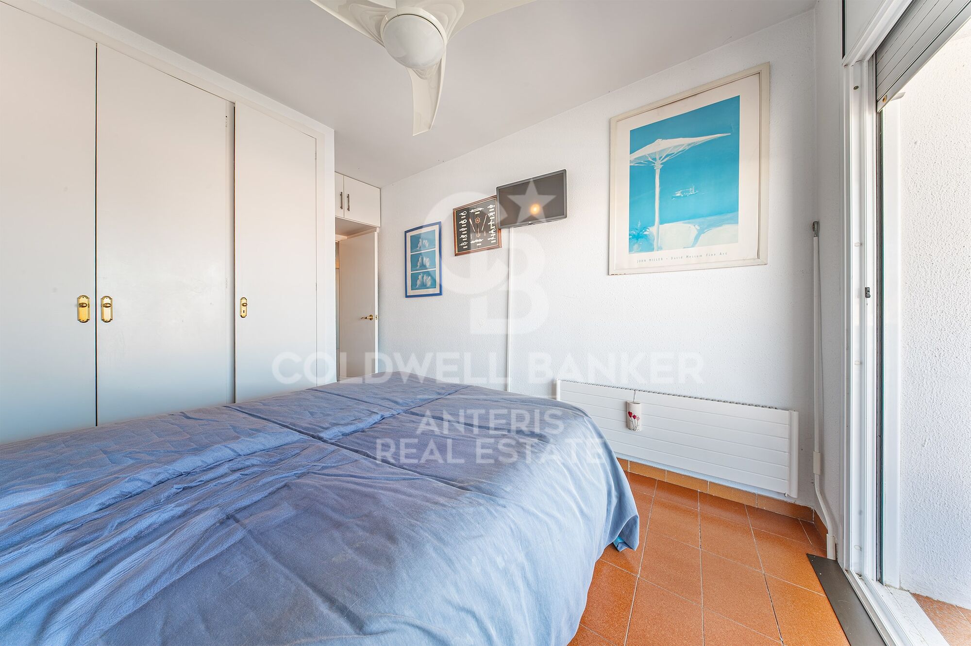 High-floor apartment for sale on the seafront in Fenals Beach, Lloret de Mar