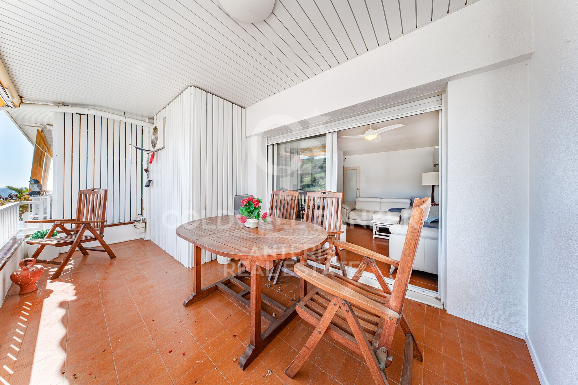 Piso alto en venta en primera línea de mar en Playa de Fenals, Lloret de Mar