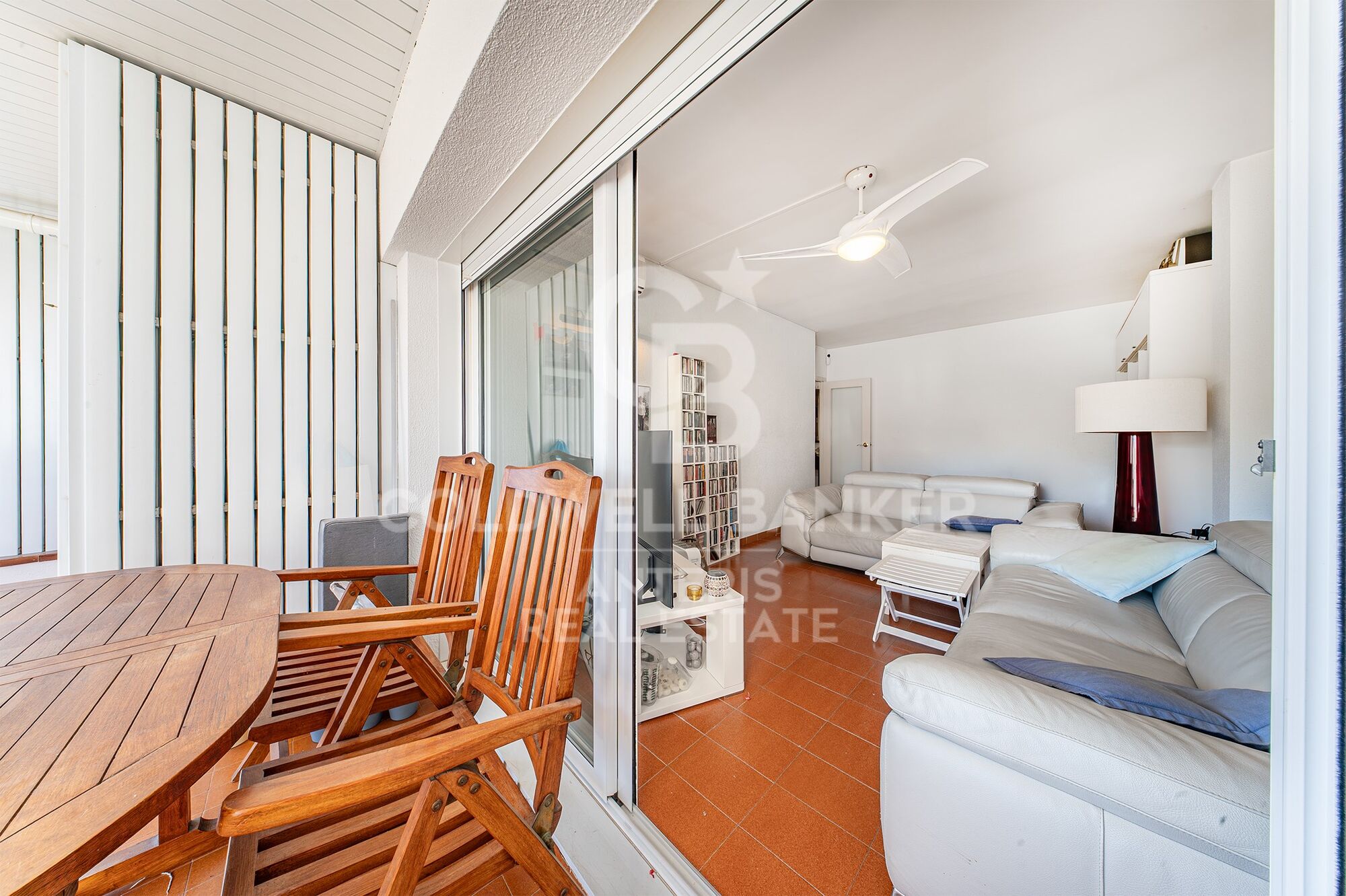 Piso alto en venta en primera línea de mar en Playa de Fenals, Lloret de Mar