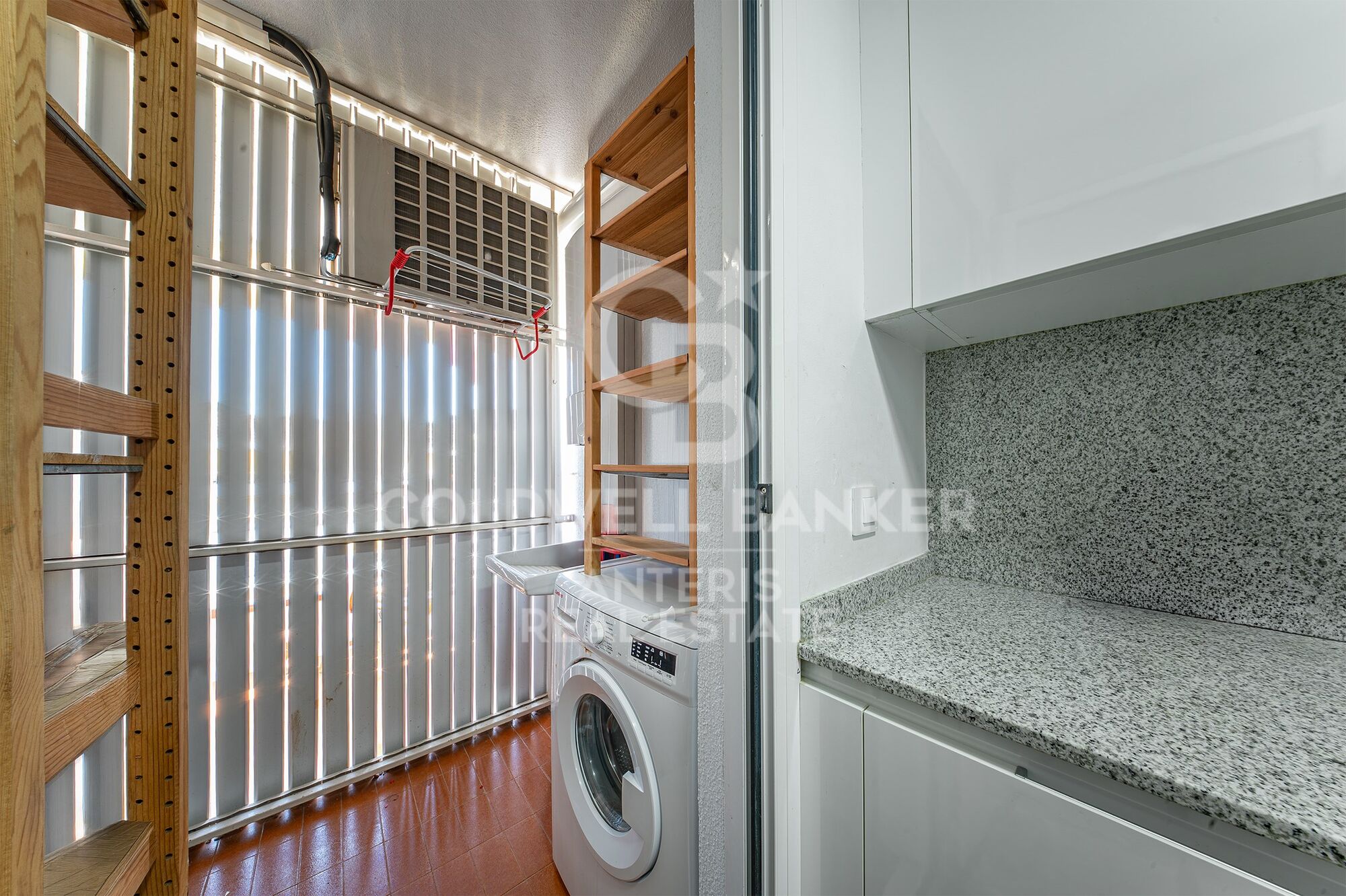 Piso alto en venta en primera línea de mar en Playa de Fenals, Lloret de Mar