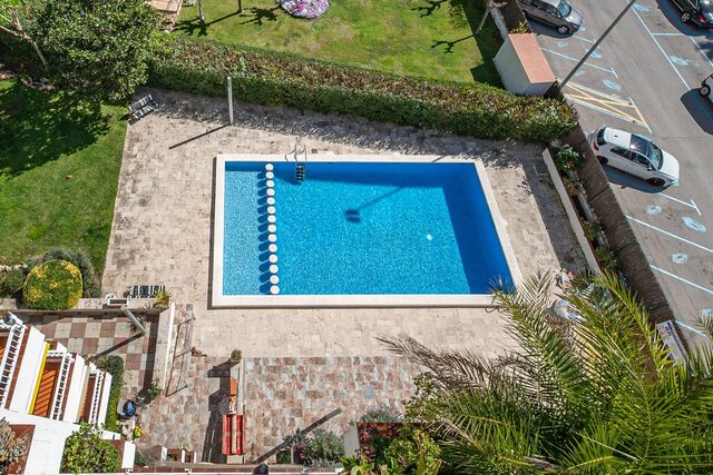 High-floor apartment for sale on the seafront in Fenals Beach, Lloret de Mar