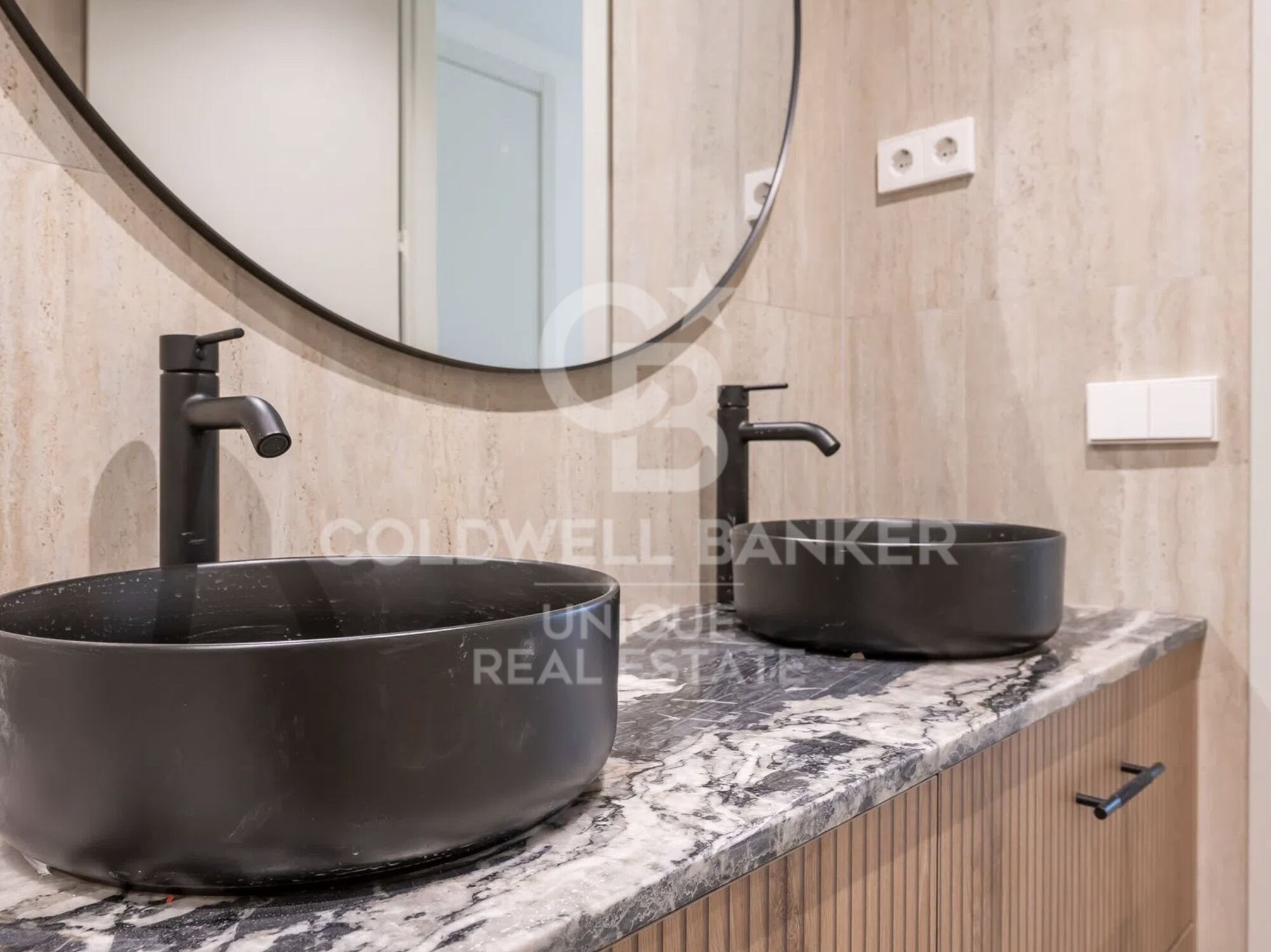 Appartement extérieur rénové au centre de Madrid