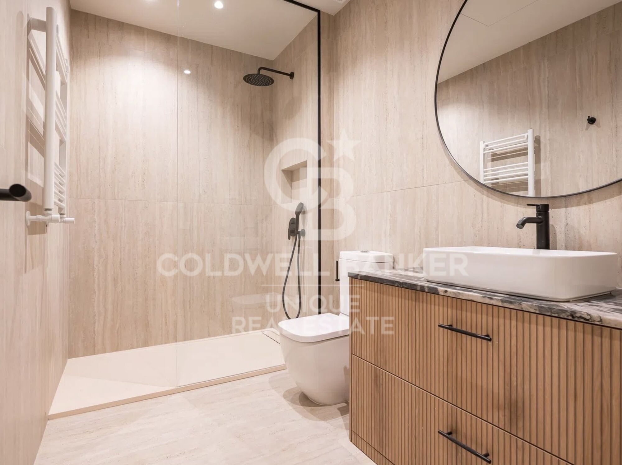 Appartement extérieur rénové au centre de Madrid