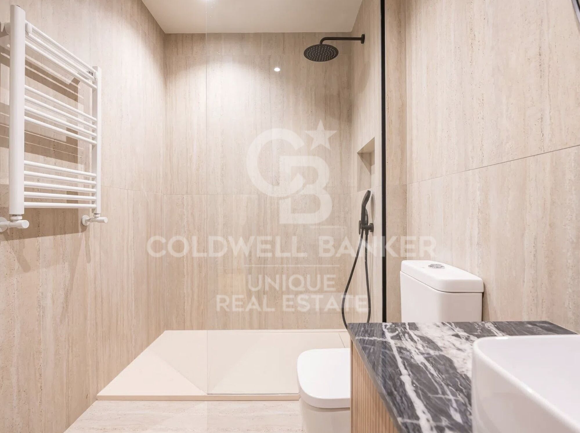 Appartement extérieur rénové au centre de Madrid