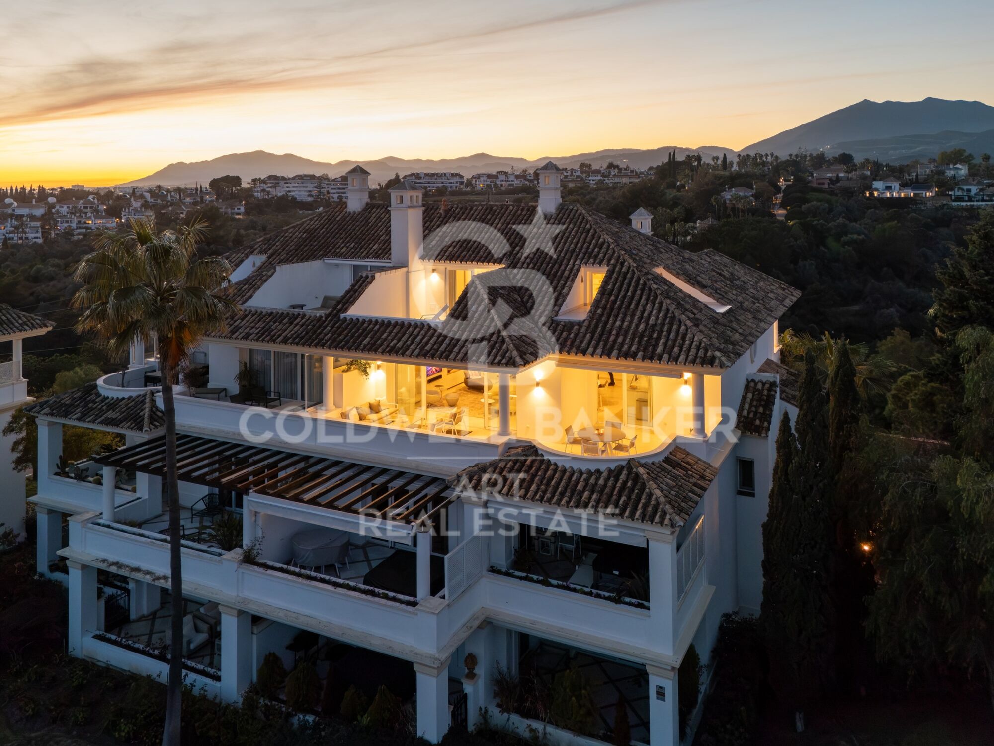 Spektakuläres Duplex-Penthouse in Golden Mile- Marbella