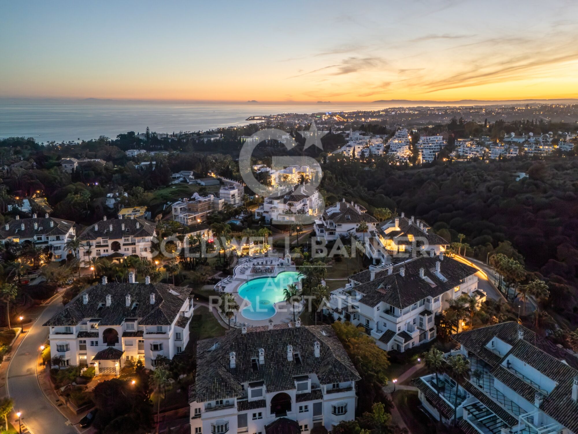 Espectacular ático dúplex en Golden Mile- Marbella