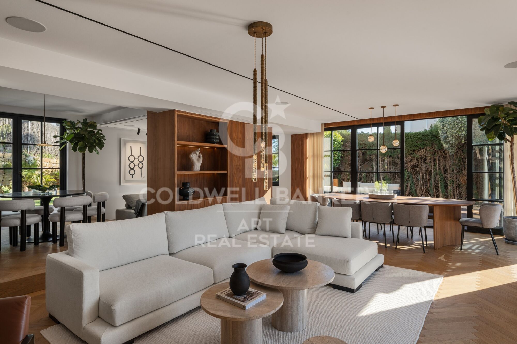 Preciosa villa con vistas abiertas al mar y al golf- Marbella