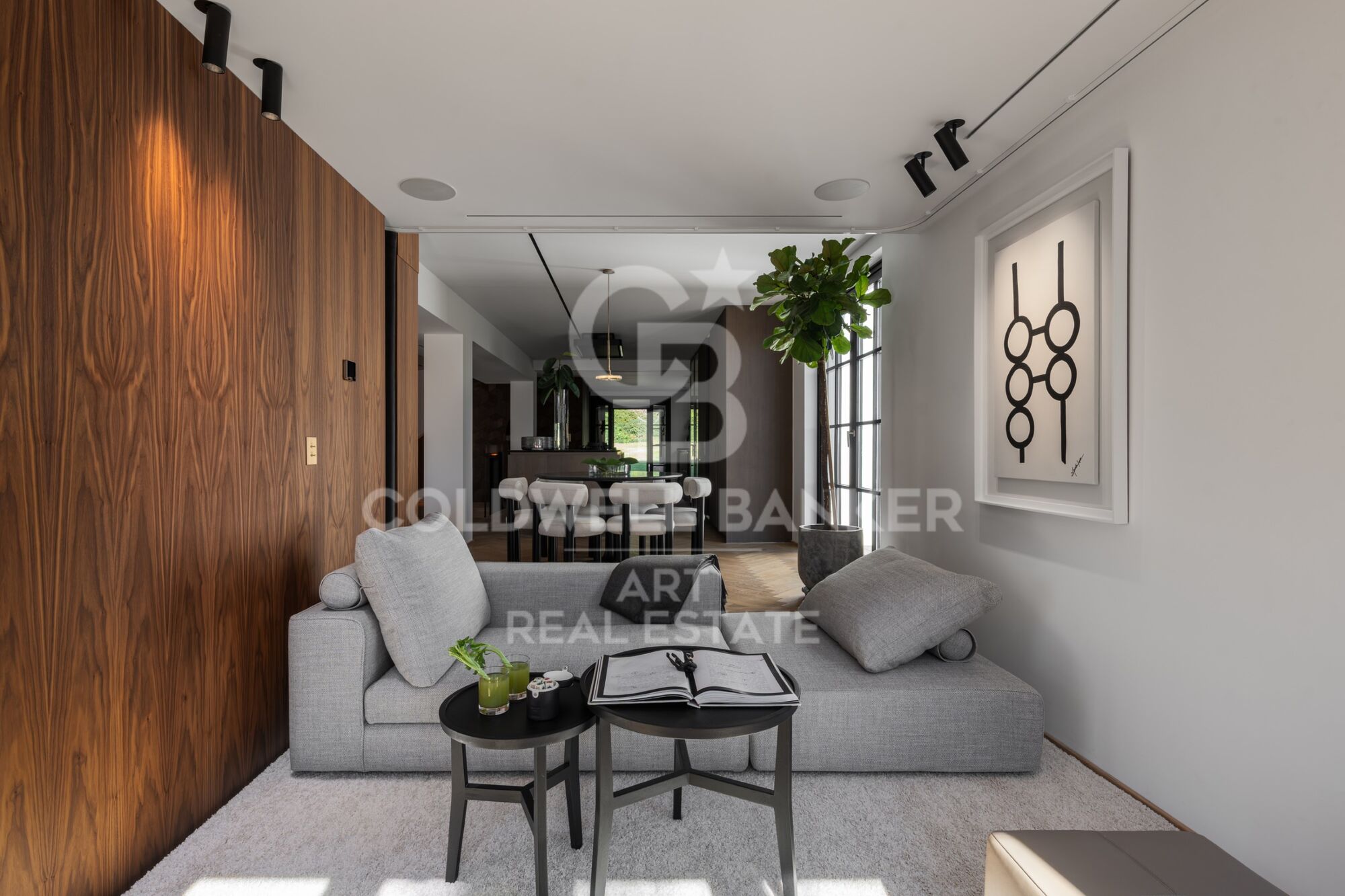 Preciosa villa con vistas abiertas al mar y al golf- Marbella