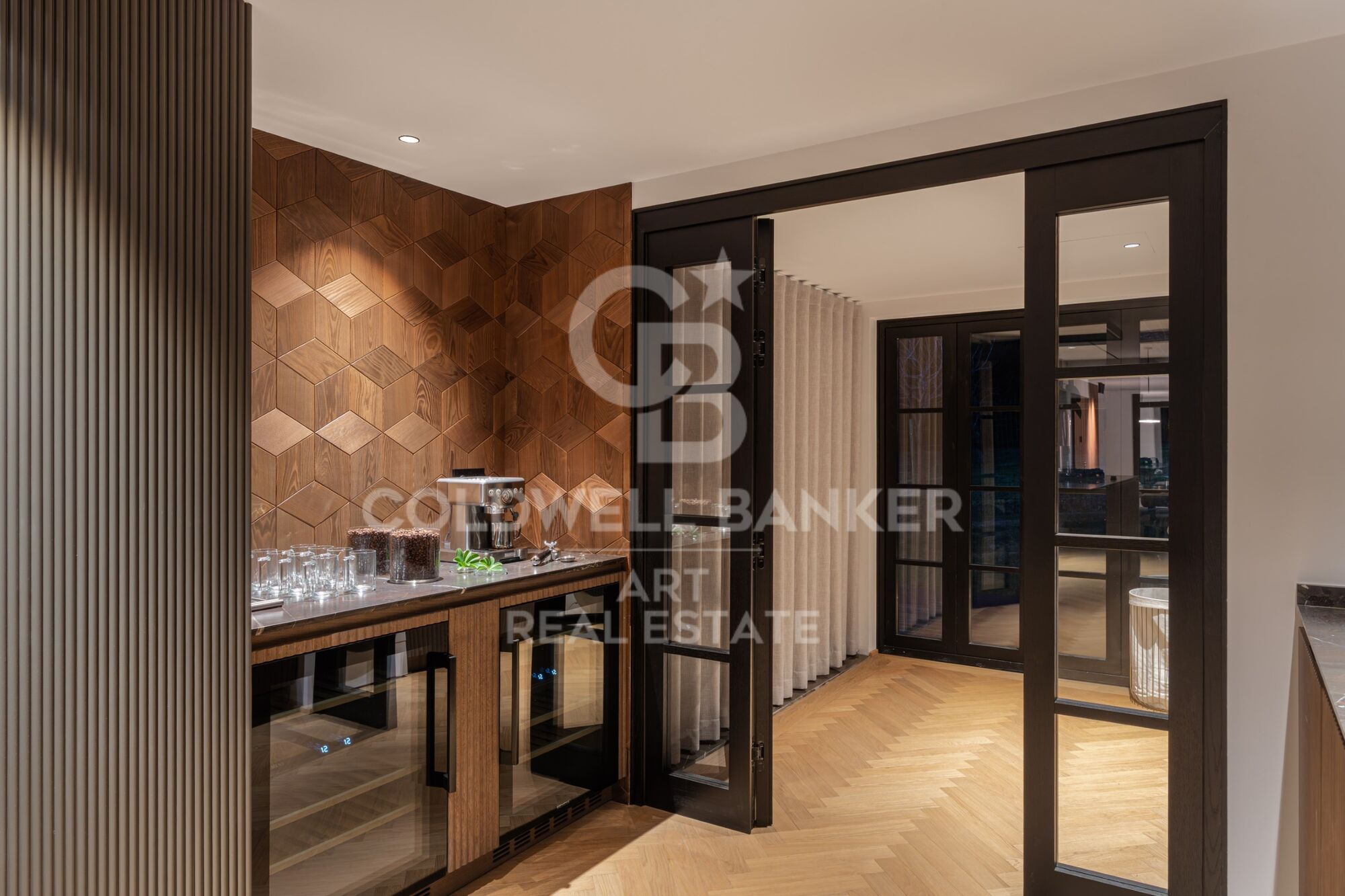 Preciosa villa con vistas abiertas al mar y al golf- Marbella