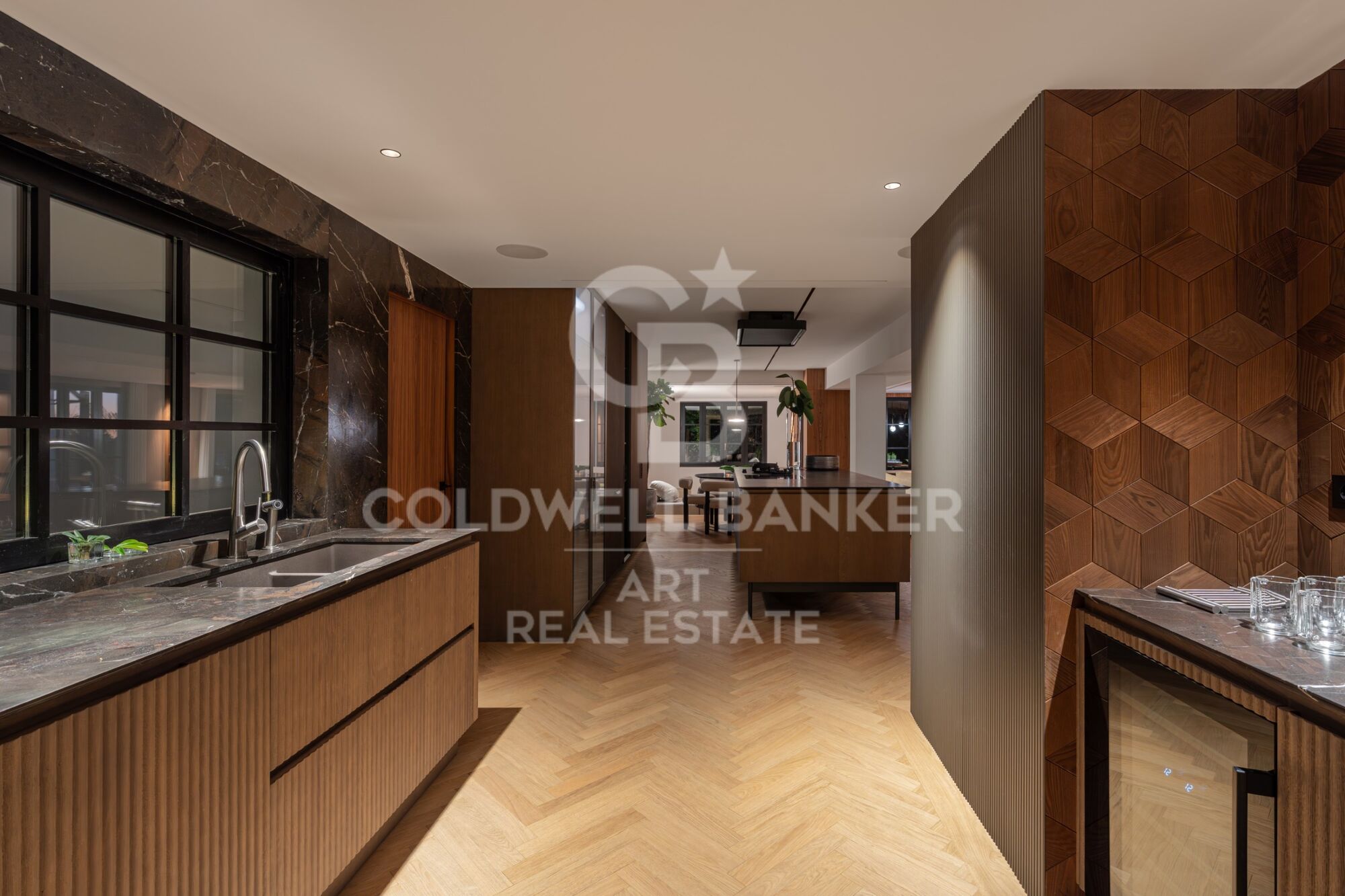 Preciosa villa con vistas abiertas al mar y al golf- Marbella