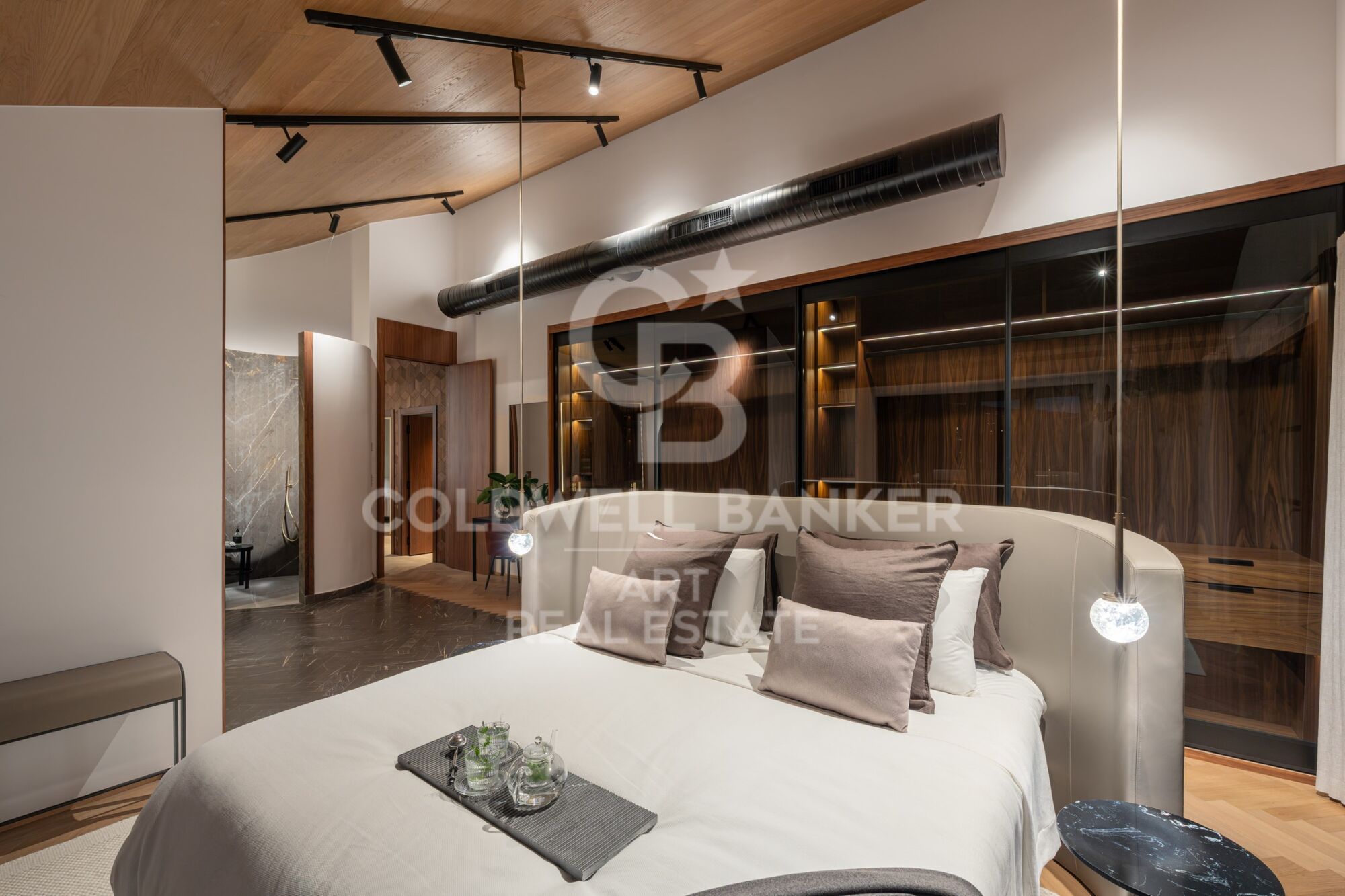 Preciosa villa con vistas abiertas al mar y al golf- Marbella