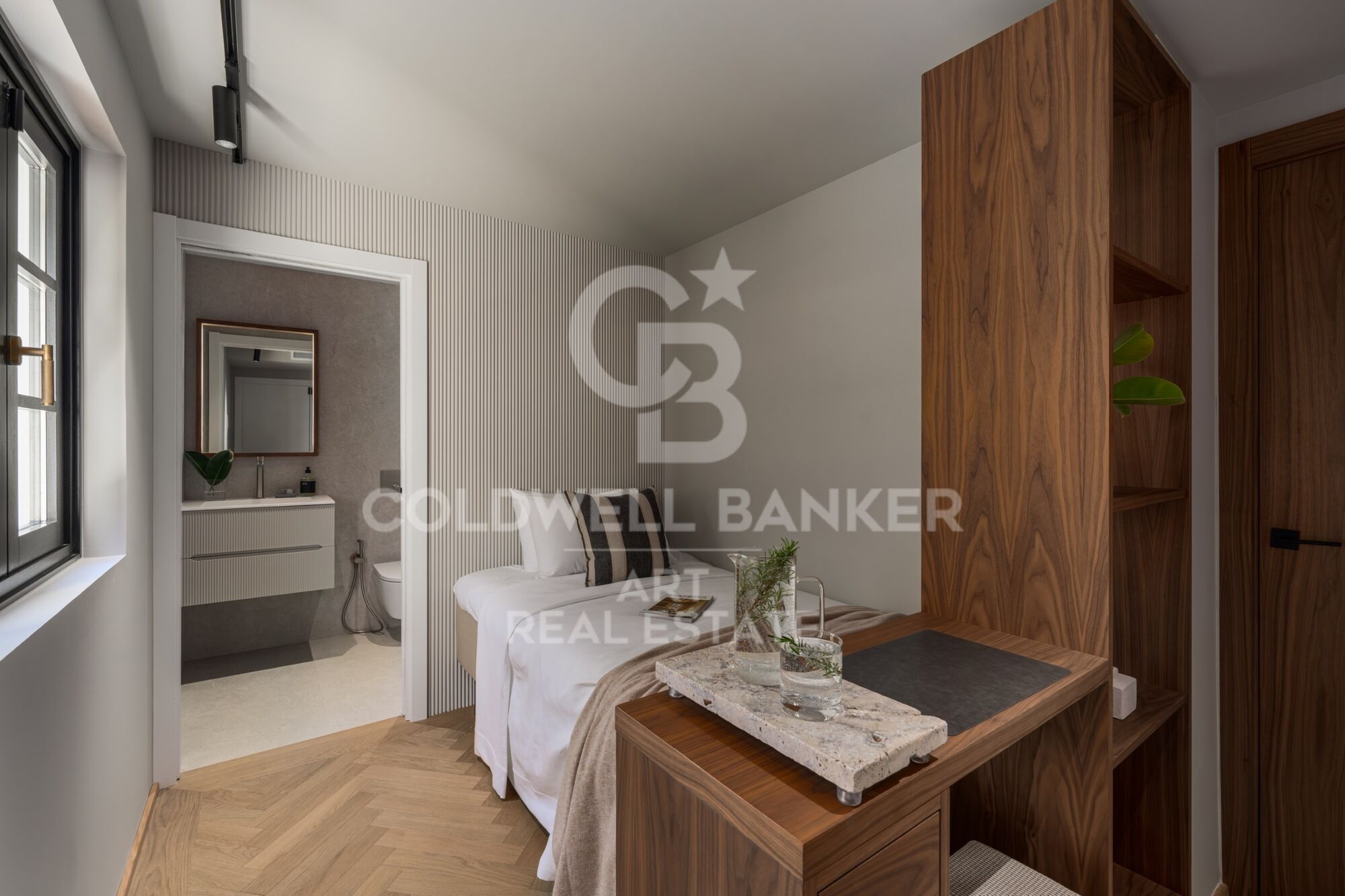 Preciosa villa con vistas abiertas al mar y al golf- Marbella