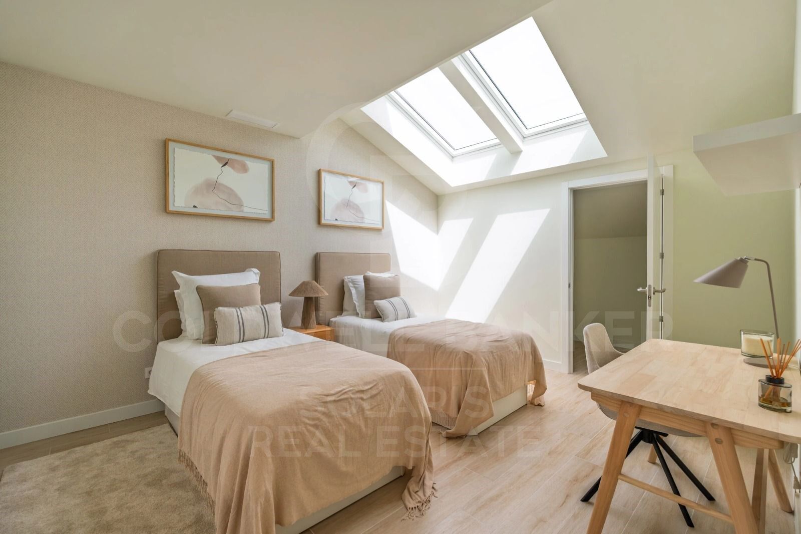 Penthouse duplex premium à côté du port et de la vieille ville