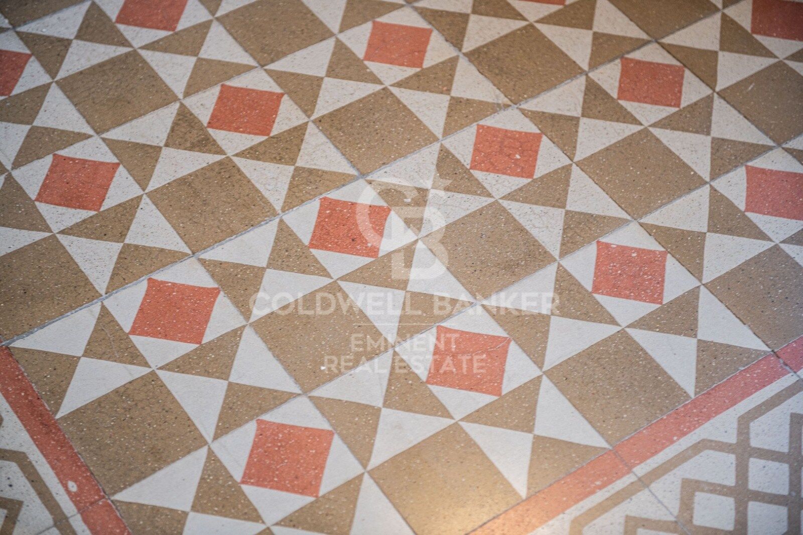 Exclusivo piso con vistas a los jardines de la UB de Filosofía, en la Antiga Esquerra