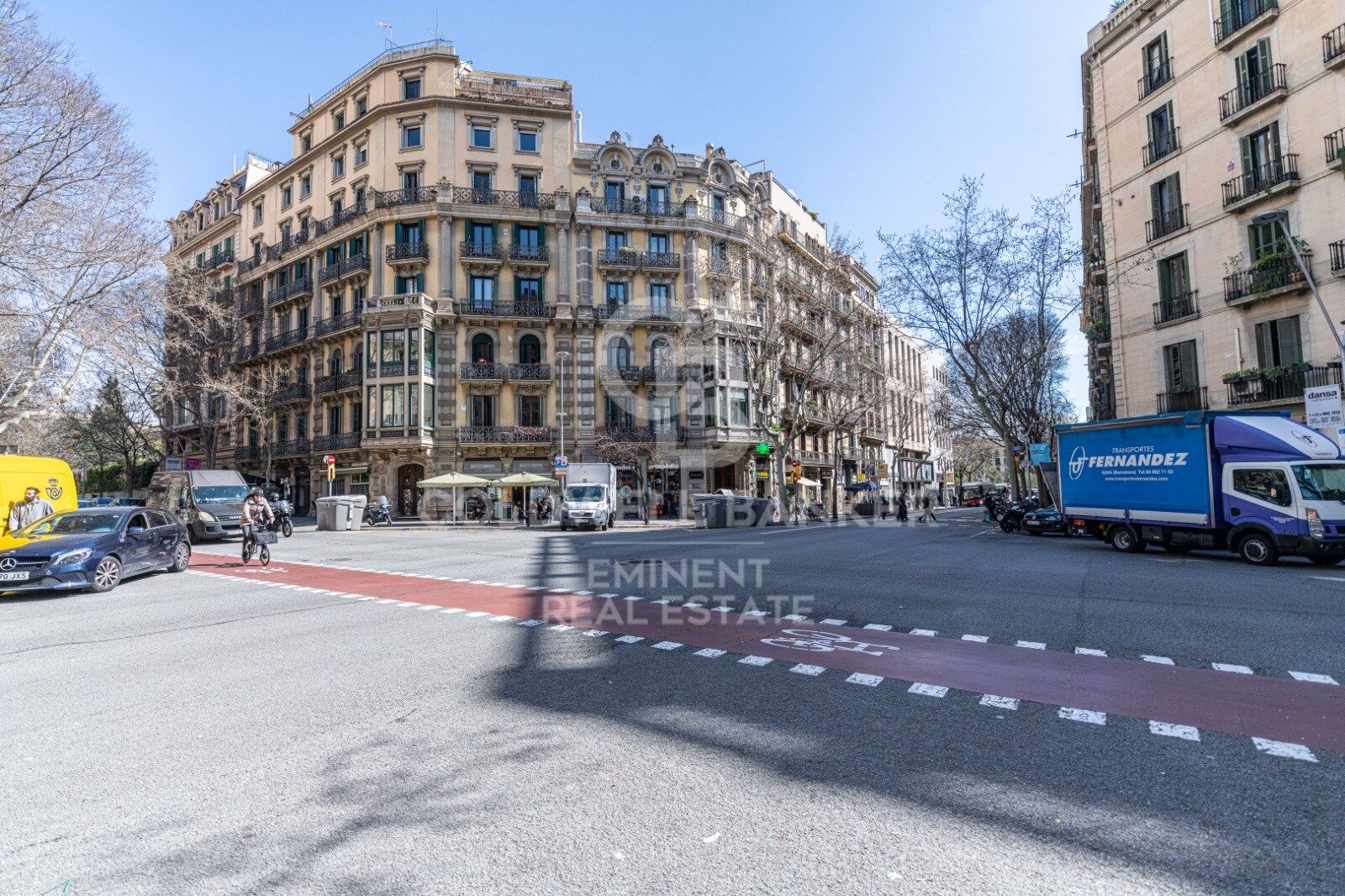 Exklusive Luxus-Design-Wohnung mit Parkblick im Eixample