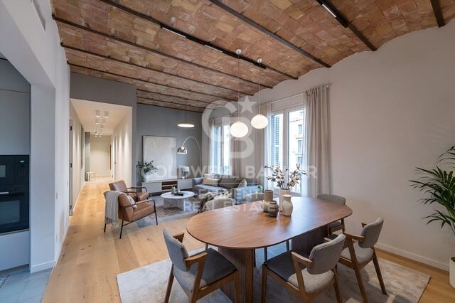 Exklusive Luxus-Design-Wohnung mit Parkblick im Eixample