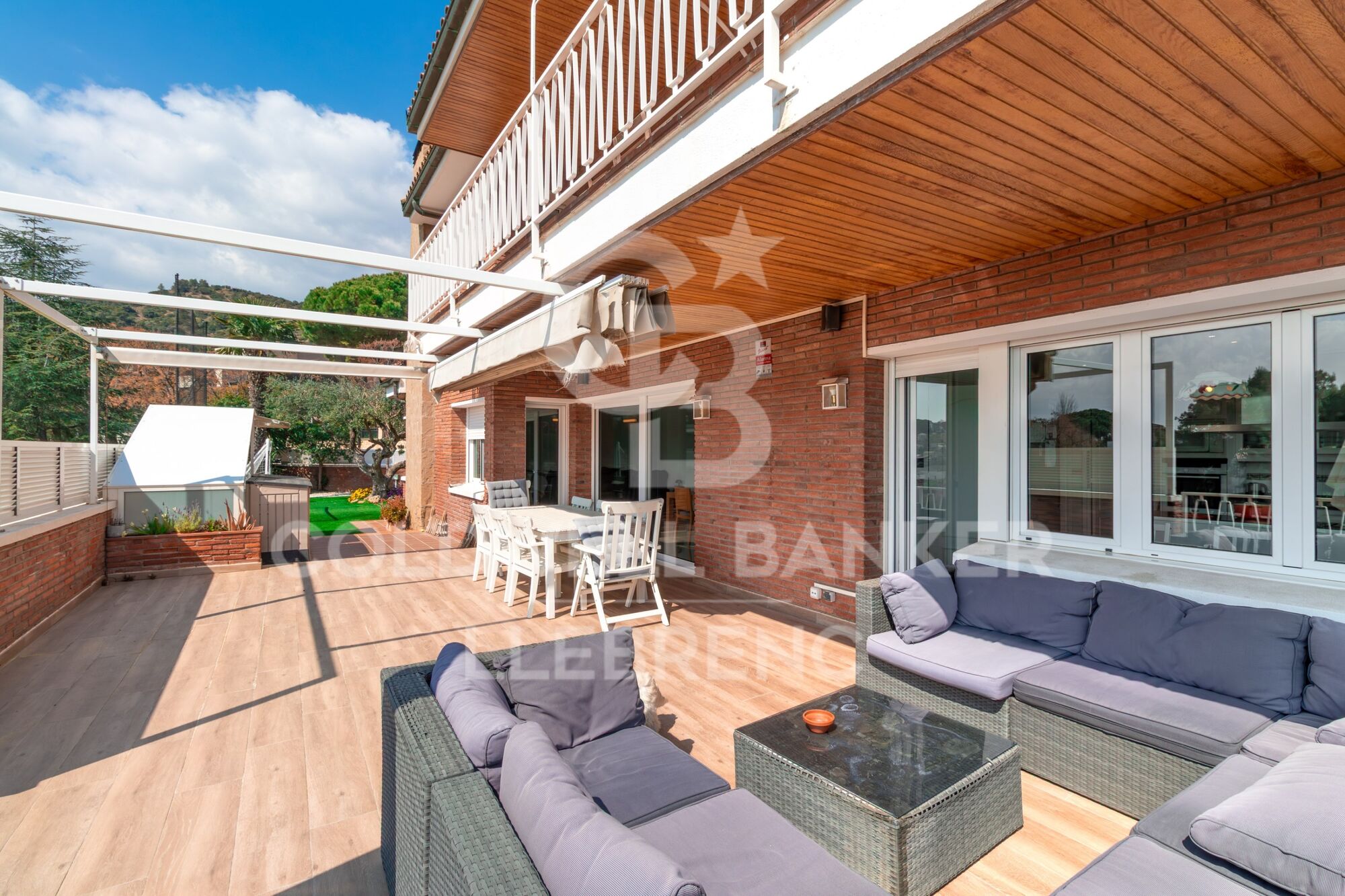 Detached house with swimming pool, garden and large terraces in La Plana - Bellsoleig