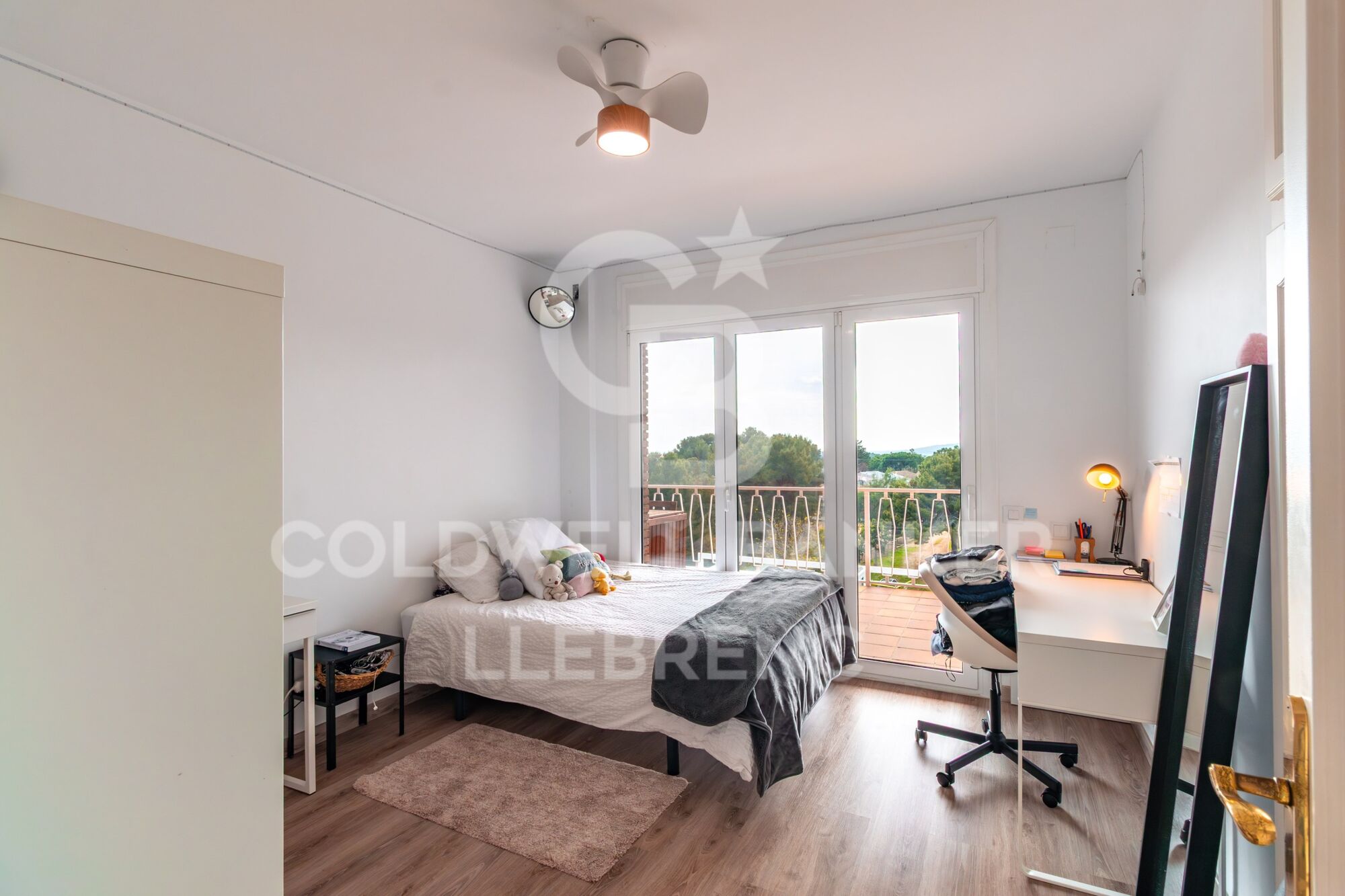 Detached house with swimming pool, garden and large terraces in La Plana - Bellsoleig