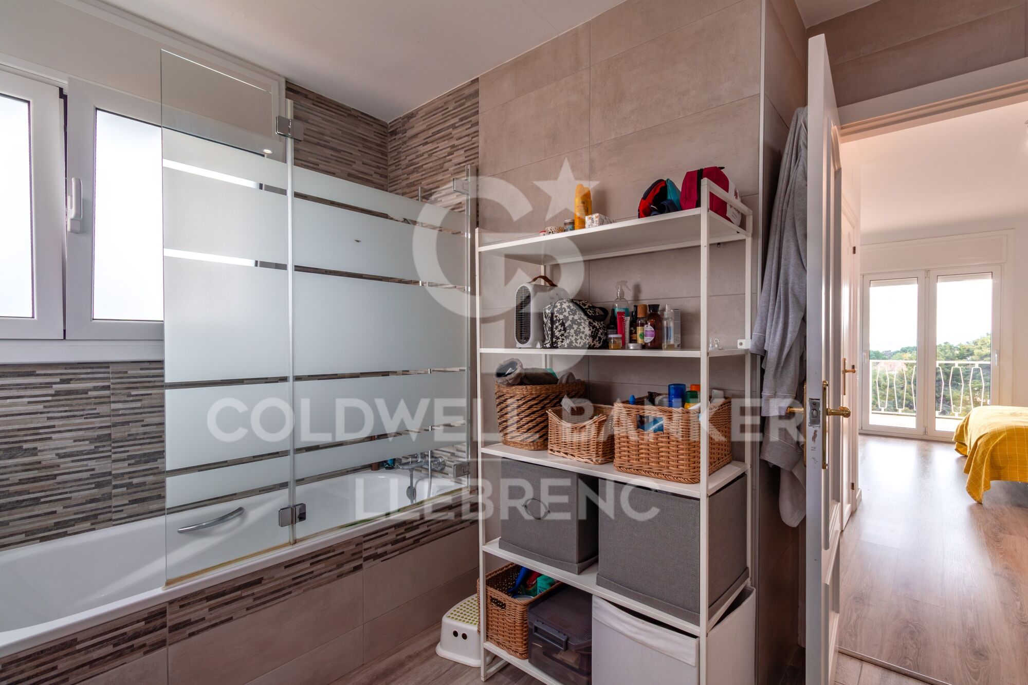 Detached house with swimming pool, garden and large terraces in La Plana - Bellsoleig