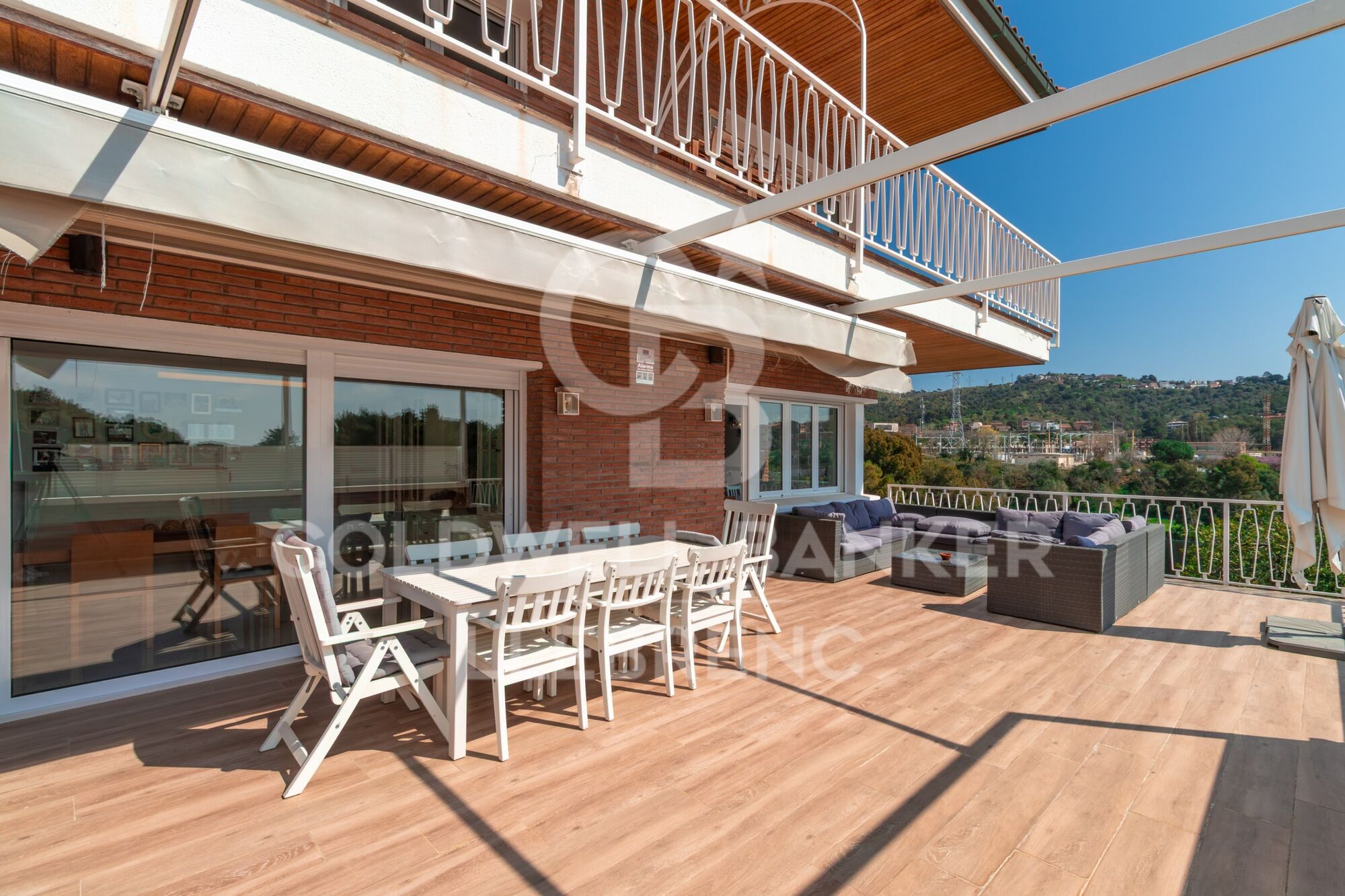 Detached house with swimming pool, garden and large terraces in La Plana - Bellsoleig